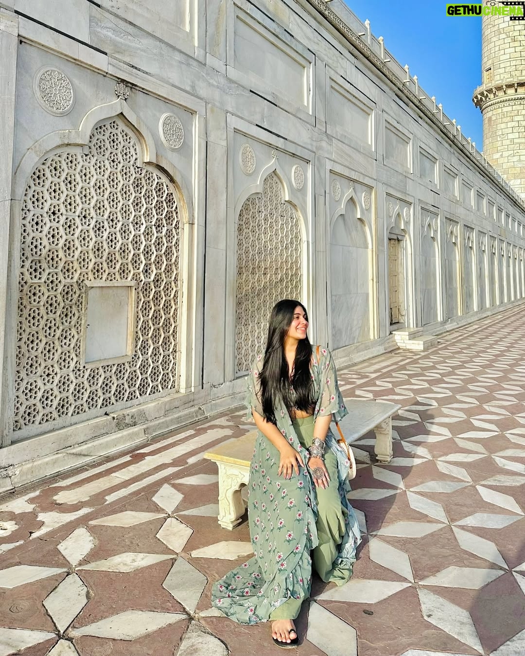 Shreya Sanghi - 76.6K Likes - Stone poetry 🤍✨

#tajmahal
.
.
.
.
.
.
.
.
.
.
.
.
#travelgram #india #indiatravelgram #agra #beauty #ootd #outfitoftheday #outfitinspiration #outfitinspo #monument #wonderoftheworld #indiapictures #indiatourism #incredibleindia #beauty #beautifuldestinations #indowestern #beautiful #sunkissed #tajmahalindia #travelblogger #travel #indiatravel #aesthetics #architecture #mughalarchitecture #art #timeless #serenity