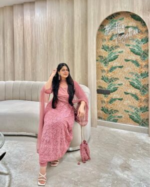 Shreya Sanghi Instagram - गुलाबी 🌸🌸
.
.
.
.
.
.
.
.
.
.
.
.
.
.
.
.
.
.
.
.
.
.
.
#rakhioutfit #suit #jhumkas #weddingoutfit #ootd #weddingvibes #outfitoftheday #indianfashion #indianwedding #indianoutfit #ethnicwear #ethnicfashion #ethnicoutfit #accessories #ethnic #traditional #traditionalwear #sunkissed #indianweddings #indianwear #outfitinspiration #outfitinspo #fashionblogger #fashiongram #weddingwear #indianweddingbuzz #accessoriesoftheday #fyp #explore #pinterestaesthetic