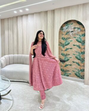 Shreya Sanghi Instagram - गुलाबी 🌸🌸
.
.
.
.
.
.
.
.
.
.
.
.
.
.
.
.
.
.
.
.
.
.
.
#rakhioutfit #suit #jhumkas #weddingoutfit #ootd #weddingvibes #outfitoftheday #indianfashion #indianwedding #indianoutfit #ethnicwear #ethnicfashion #ethnicoutfit #accessories #ethnic #traditional #traditionalwear #sunkissed #indianweddings #indianwear #outfitinspiration #outfitinspo #fashionblogger #fashiongram #weddingwear #indianweddingbuzz #accessoriesoftheday #fyp #explore #pinterestaesthetic