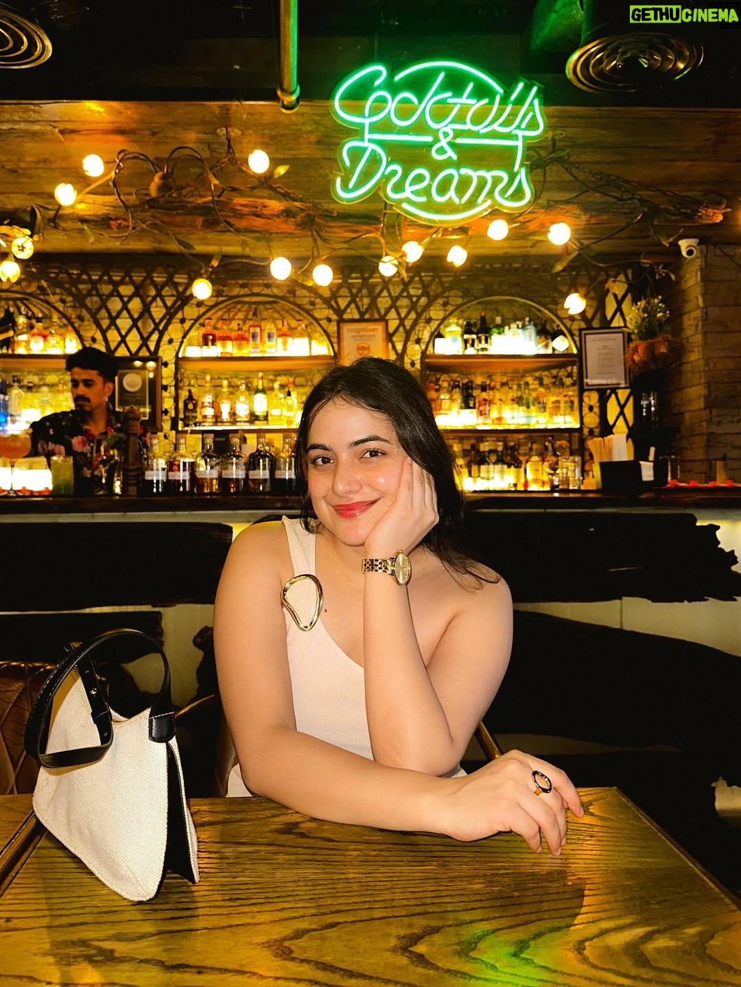 Shreyashi Verma - 6.1K Likes - every corner was just…too good @thedrunkenb_official ✨
.
.
.
#cafe #delhicafe #aesthetic #pinterest #explorepage✨ #trending #trendy #fy