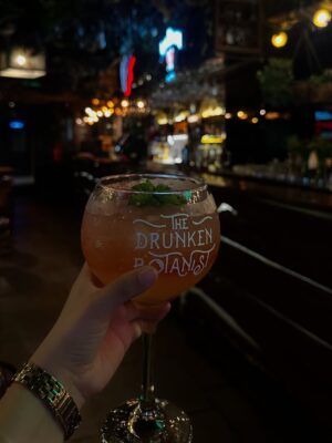 Shreyashi Verma Instagram - every corner was justā¦too good @thedrunkenb_official āØ
.
.
.
#cafe #delhicafe #aesthetic #pinterest #explorepage⨠#trending #trendy #fy