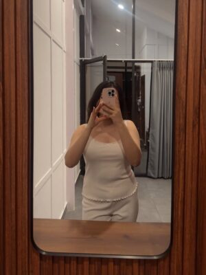 Shreyashi Verma Instagram - just light, laughter & little things ā”Ėš·ļ½”āļø
.
.
.
#cameraroll #dump #photo #staycation #wishlinked #outfits #fashion #memories #trending #explorepage⨠#exploring