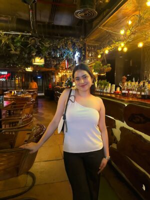 Shreyashi Verma Instagram - every corner was justā¦too good @thedrunkenb_official āØ
.
.
.
#cafe #delhicafe #aesthetic #pinterest #explorepage⨠#trending #trendy #fy