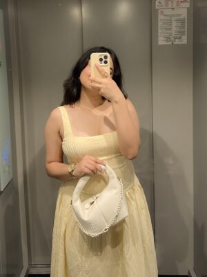Shreyashi Verma Instagram - soft moments from today š·š§ŗ*:d
.
Outfit details:
dress~ @zara
bag~ picked locally
heels~ @thecaistore
watch ~ @michaelkors
.
MyntraXWishlink, brunch diaries, minimal aesthetic, styled softly, outfits, minimalism, soft fashion moments, style & sips
#myntra #wishlinked #explore #fypage