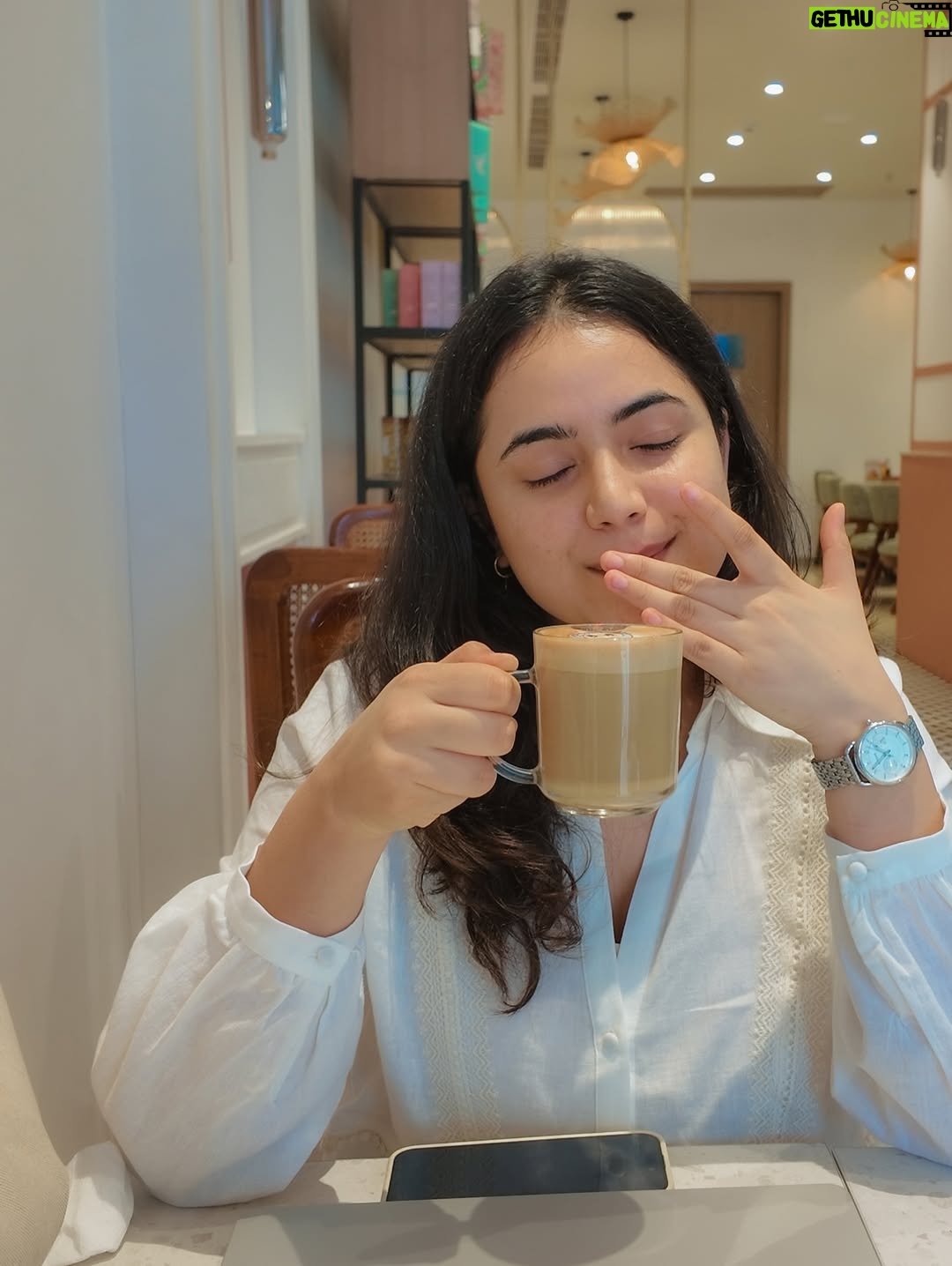 Shreyashi Verma - 7.5K Likes - a little comfort today ☕️
.
.
.
#coffee #date #explore #explorepage✨ #cafehopping #gurgaon #softaesthetics #minimal #slowliving