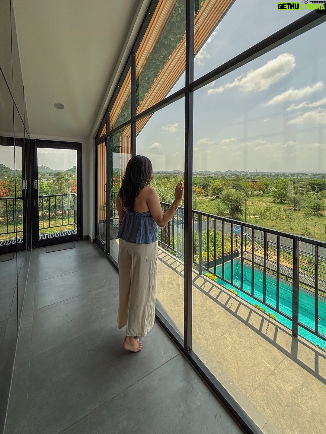 Shreyashi Verma - 10.6K Likes - i lovve it here ☀️💙
.
.
.
#staycation #explorepage✨ #exploremore #trend #travel #outfits #fitspirations #outfit #traveling #staycations #pictures #wishlinked