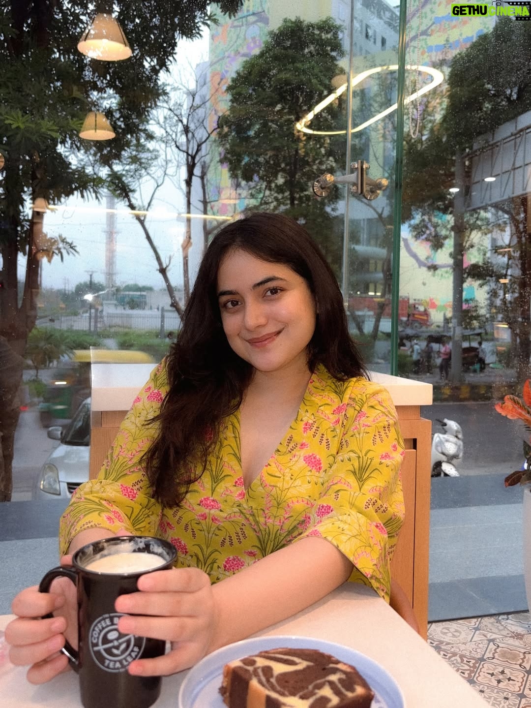 Shreyashi Verma - 8.1K Likes - coffee but desi ☕️
.
.
Coffee, desi fits, ethnic, comfort, everyday, ease, mood

#explore #desifits #ootd #fitsperation