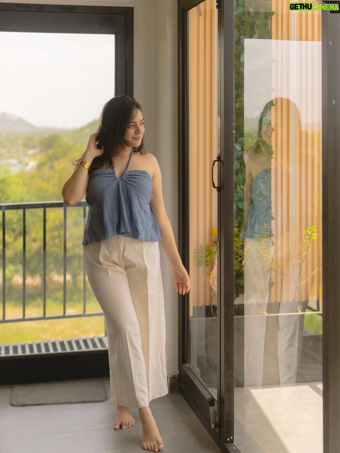 Shreyashi Verma - 10.6K Likes - i lovve it here ☀️💙
.
.
.
#staycation #explorepage✨ #exploremore #trend #travel #outfits #fitspirations #outfit #traveling #staycations #pictures #wishlinked