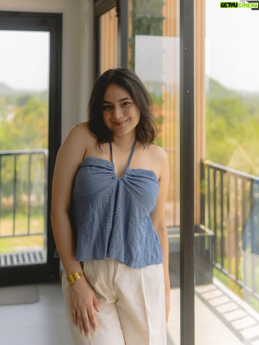 Shreyashi Verma - 10.6K Likes - i lovve it here ☀️💙
.
.
.
#staycation #explorepage✨ #exploremore #trend #travel #outfits #fitspirations #outfit #traveling #staycations #pictures #wishlinked