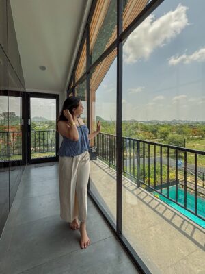 Shreyashi Verma Instagram - i lovve it here āļøš
.
.
.
#staycation #explorepage⨠#exploremore #trend #travel #outfits #fitspirations #outfit #traveling #staycations #pictures #wishlinked