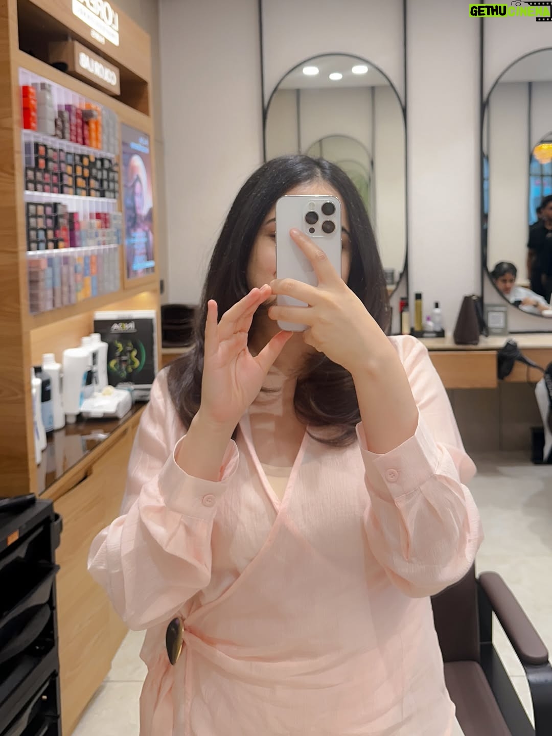 Shreyashi Verma - 8.9K Likes - had the nicest time at @geetanjalistudioofficial 🤍
.
.
.
#salon #selfcare #selfcareritual #salonexperience #geetanjali #freshcare #treatyourself #gurgaon #salonservices #wishlinked