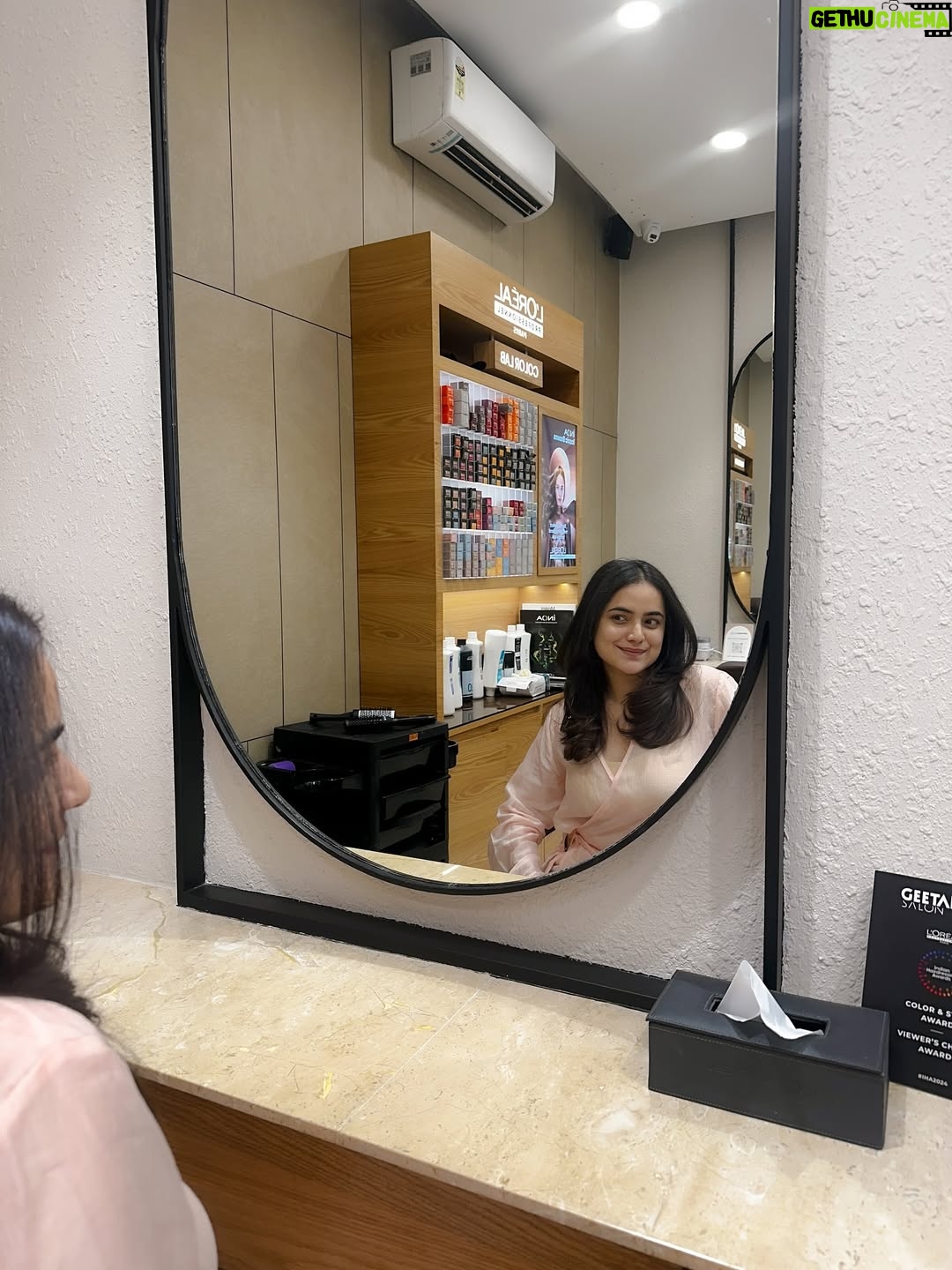 Shreyashi Verma - 8.9K Likes - had the nicest time at @geetanjalistudioofficial 🤍
.
.
.
#salon #selfcare #selfcareritual #salonexperience #geetanjali #freshcare #treatyourself #gurgaon #salonservices #wishlinked
