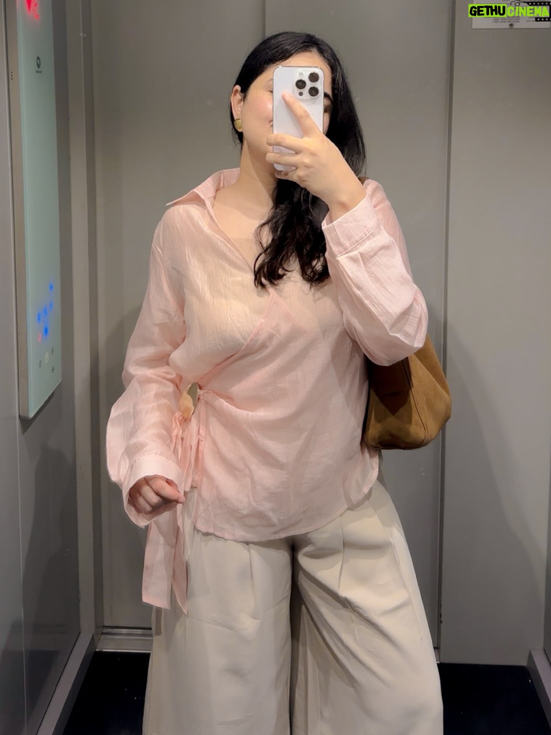 Shreyashi Verma - 8.9K Likes - had the nicest time at @geetanjalistudioofficial 🤍
.
.
.
#salon #selfcare #selfcareritual #salonexperience #geetanjali #freshcare #treatyourself #gurgaon #salonservices #wishlinked