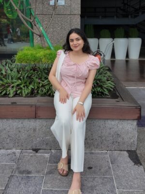 Shreyashi Verma Instagram - tell me a story w flowers š·
.
comment for links š
.
{ flower girl, summer outfit, outfit inspiration, day out, cafe hopping, delhi, soft girl, soft girl aesthetics, daisies, flowers, Pinterest }
#outfits #fashion #explore #softgirl #wishlinked