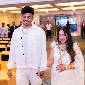 Shriya Jain Instagram - Some moments are like fairy tale🥹🩷
Rishav’s outfit : @kina.label
Shriya’s outfit : @womanscentral
#babyshower #pregnant