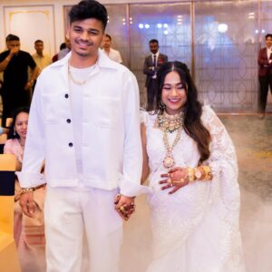 Shriya Jain Instagram - Some moments are like fairy tale🥹🩷
Rishav’s outfit : @kina.label
Shriya’s outfit : @womanscentral
#babyshower #pregnant