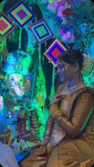 Shrniii Instagram - Morya🌺😍❤️ @_.shrniiii._ 
.
.
.
#reelkarofeelkaro #reelinstagram #reels
#reelitfeelit #explorar #explore #viralvideos #viral #trending #delhi #shrniifam #explorepage #bappa #bappamorya