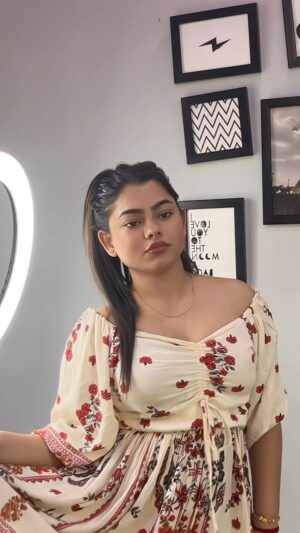 Shrniii Instagram - 🤍🎀 @_.shrniiii._ 
.
.
.
#reelkarofeelkaro #reelinstagram #reels
#reelitfeelit #explorar #explore #viralvideos #viral #trending #shrniifam #explorepage