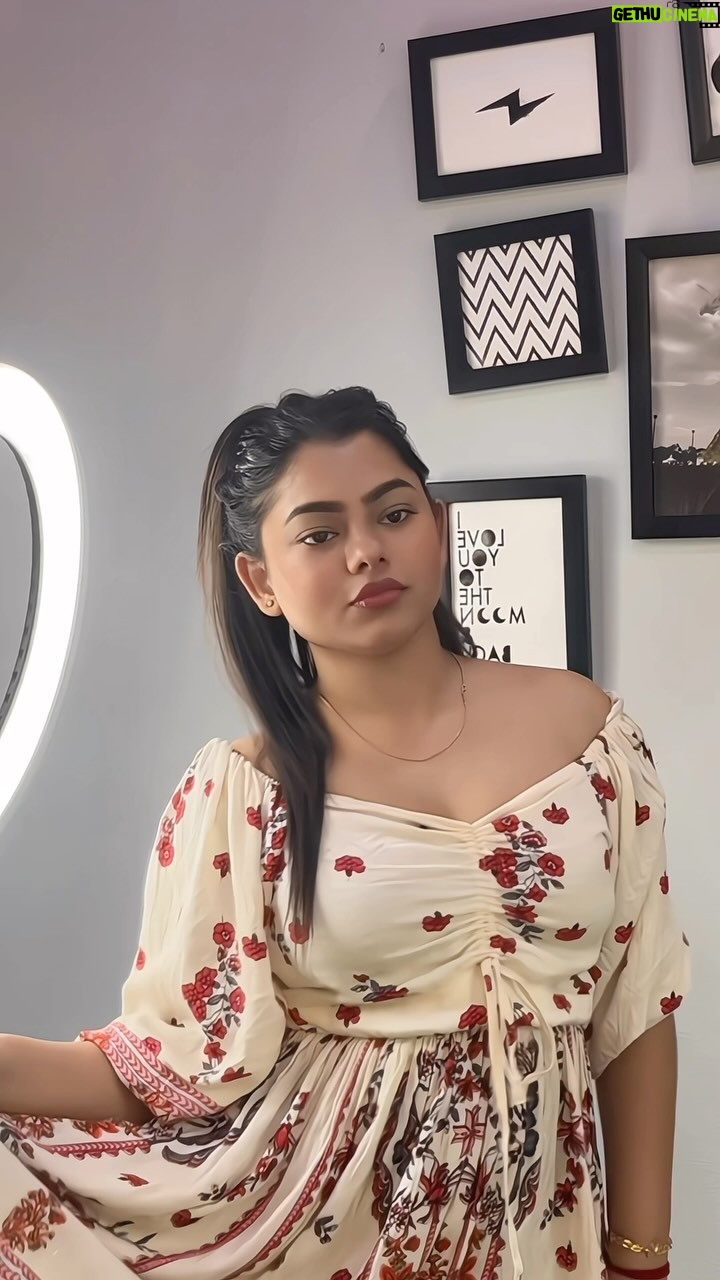 Shrniii - 18.4K Likes - 🤍🎀 @_.shrniiii._ 
.
.
.
#reelkarofeelkaro #reelinstagram #reels
#reelitfeelit #explorar #explore #viralvideos #viral #trending #shrniifam #explorepage