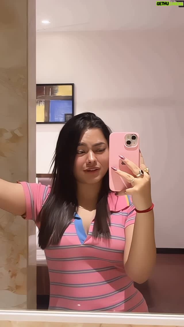 Shrniii - 17.3K Likes - Jo Tu Nei Toh💗🥵😚 @_.shrniiii._ 
.
.
.
#reelkarofeelkaro #reelinstagram #reels
#reelitfeelit #explorar #explore #viralvideos #viral #trending #shrniifam #explorepage
