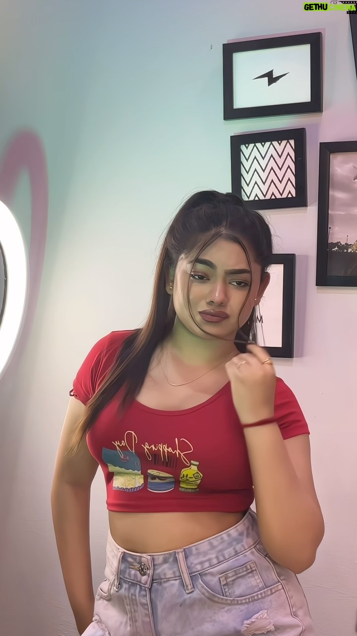 Shrniii - 100.8K Likes - Bas bas♥️🥵🔥 @_.shrniiii._ 
.
.
.
#reelkarofeelkaro #reelinstagram #reels
#reelitfeelit #explorar #explore #viralvideos #viral #trending #shrniifam #explorepage