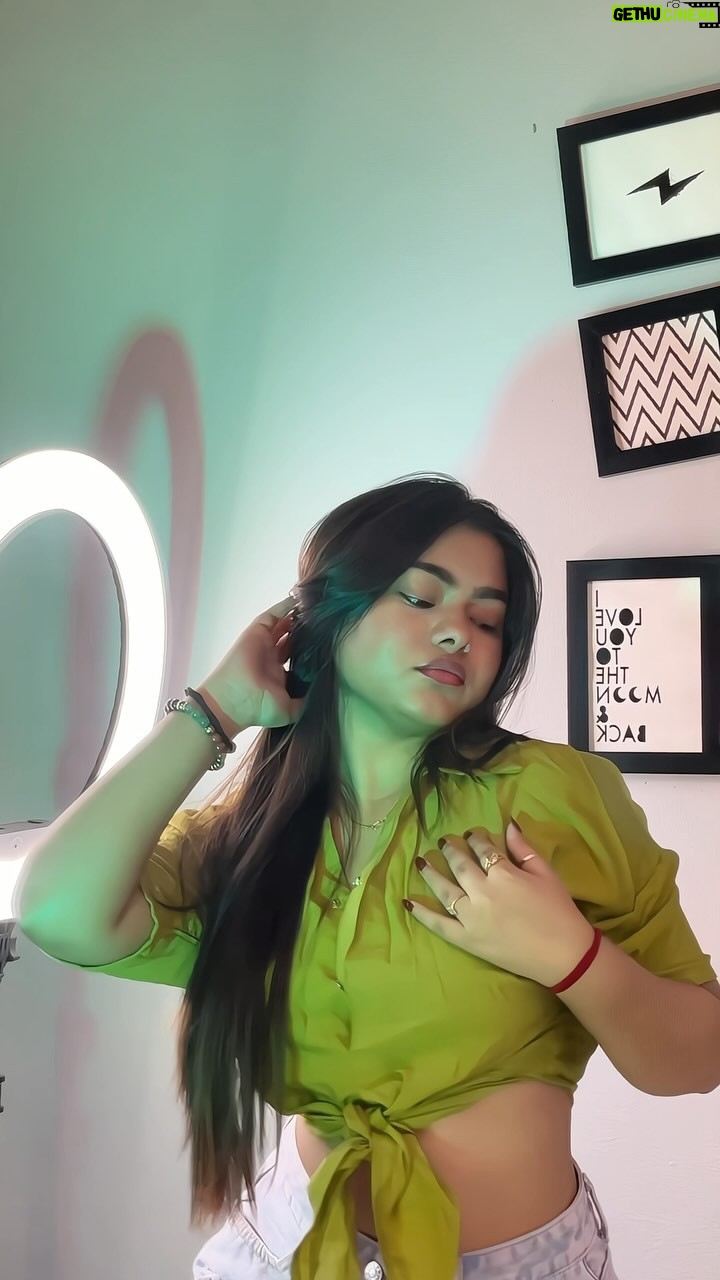 Shrniii - 18.7K Likes - Akha Biliya👀❤️🥵
.
.
.
#reelkarofeelkaro #reelinstagram #reels
#reelitfeelit #explorar #explore #viralvideos #viral #trending #shrniifam #explorepage