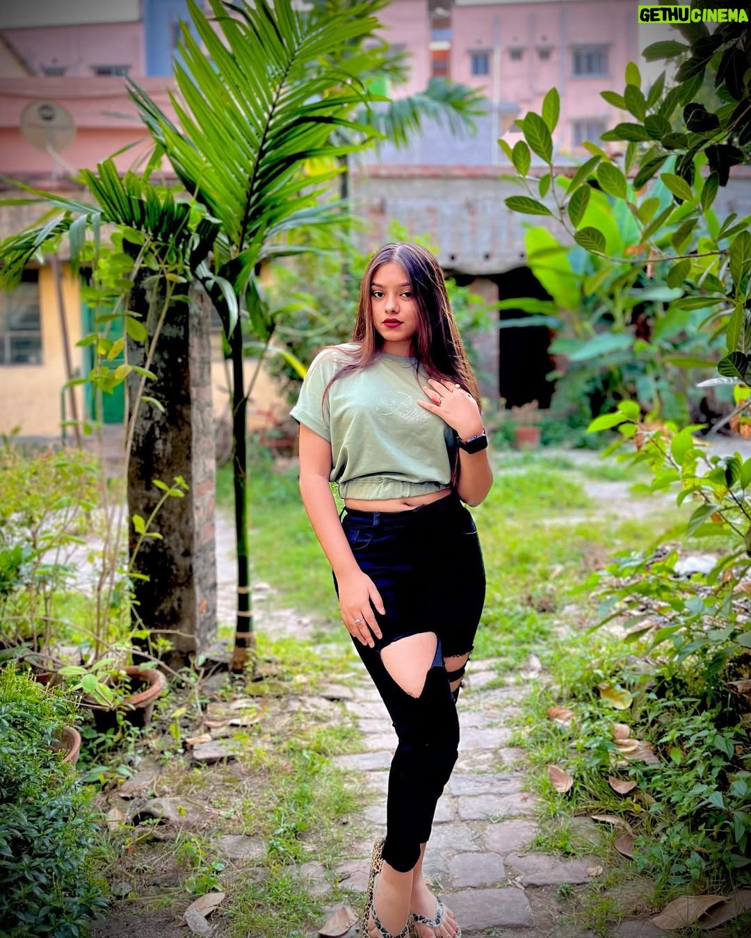 Shrniii - 12.9K Likes - A smile never goes out of style✨💗
.
.
.
.
.

#instagram #instalike #instagood #instadaily #instapic #instafashion #insta #instafollow #shrniifam