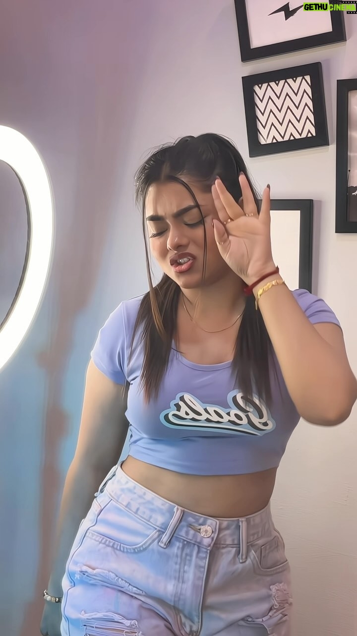 Shrniii - 30.5K Likes - Aksar is Duniya mein...🩵🥺🥵 @_.shrniiii._ 
.
.
.
#reelkarofeelkaro #reelinstagram #reels
#reelitfeelit #explorar #explore #viralvideos #viral #trending #shrniifam #explorepage