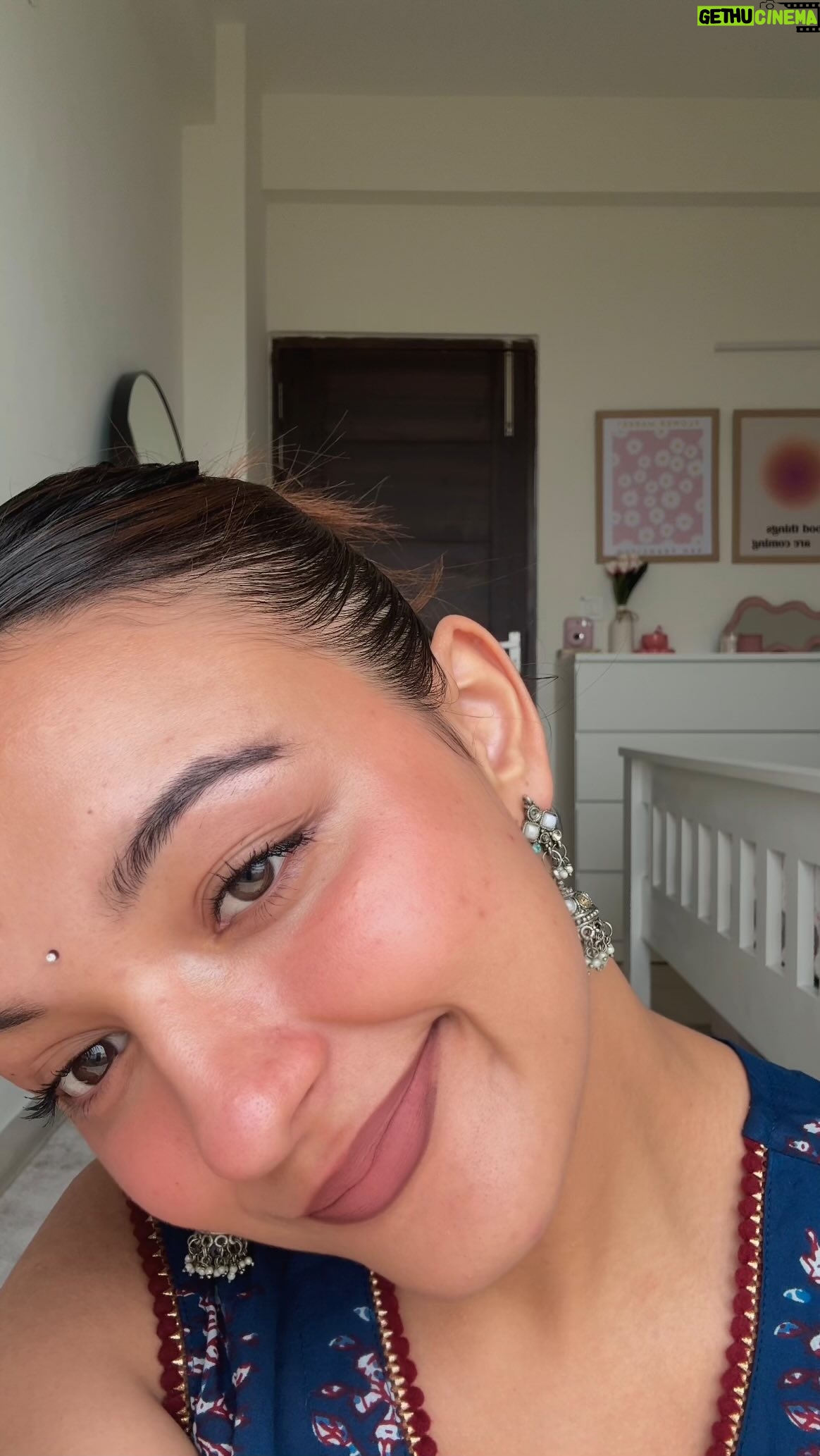 Shruti Bkshi - 23.8K Likes - my current fav lip combo🤍

lip liner @milanicosmetics 
lipstick @lakmeindia 

comment down for links💗

#reels #reelsinstagram #trending #viral #lipcombo #lipstick #lipliners #explore #explorepage #lipliners