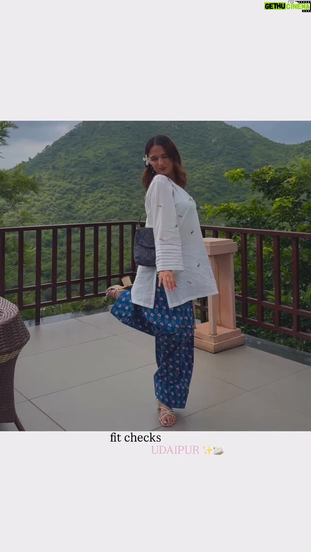 Shruti Bkshi - 9.1K Likes - i know you all loved my udaipur fits so here's proper breakdown 🥰🤭💗

1 outfit- is inspired by my fav @_anandhika.official 🌟and its from @shop.khanak ✨
Rest all the outfits are from my fav @jonaya.in , thankyou for helping me last moment 🎀🫂

#reels #reelsinstagram #explore #explorepage #trending #trendingreels #viral #udaipur #udaipurlakecity #udaipurtimes #udaipuroutfits #ethnic