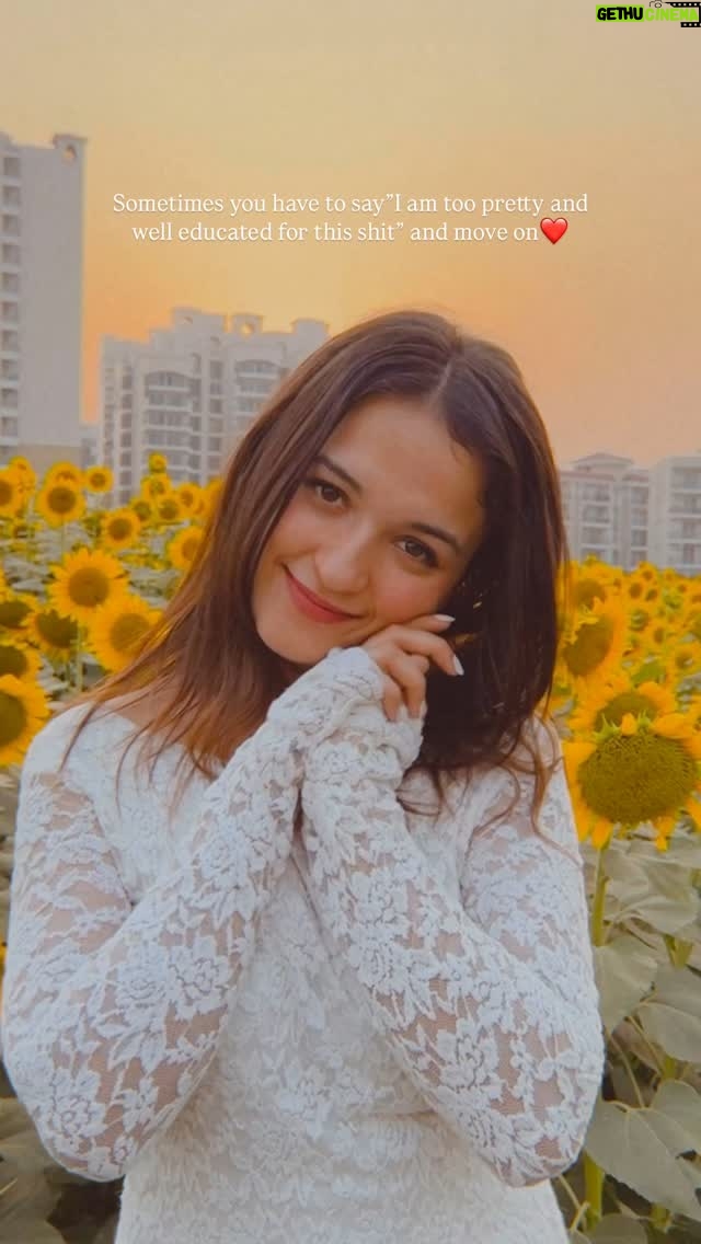 Shruti Bkshi - 18.6K Likes - Always walk away from situations and people who make you feel bad about yourself.😌❤️

#reels #reeitfeelit #reelsi̇nstagram #viral #trending #relatable #worth #relationships #explore #explorepage