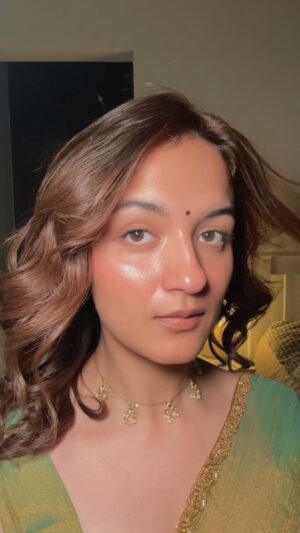 Shruti Bkshi Instagram - getting ready for him>>>
#reels #reelsi̇nstagram #exploring #explore #exploreoage #trending #trendingreels #viral #ethnic #indianwear #saree