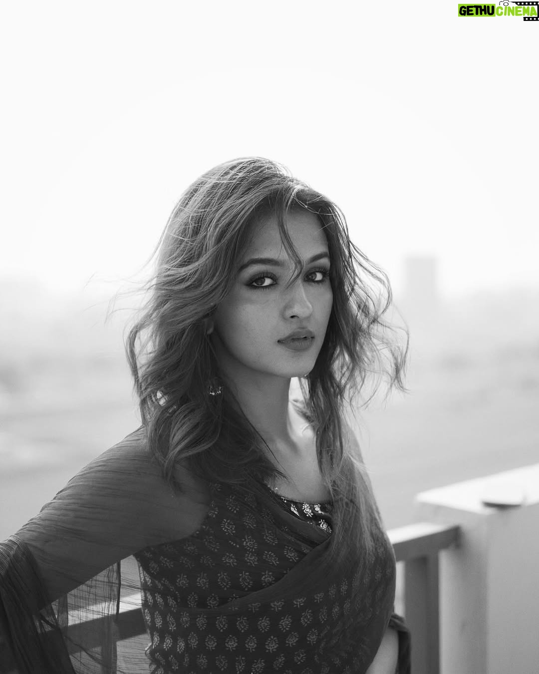 Shruti Bkshi - 13.8K Likes - 👀