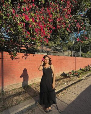 Shruti Bkshi Instagram - 🤭💗🌸