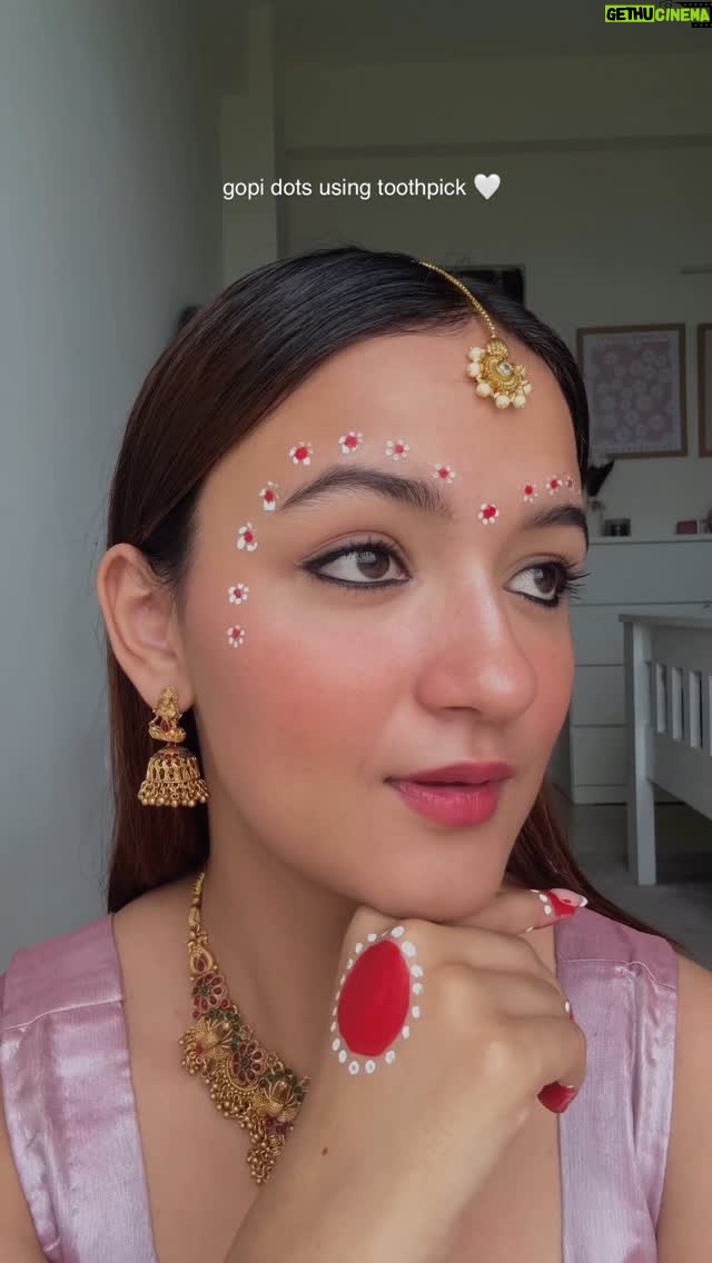 Shruti Bkshi - 57.8K Likes - Gopi dots hack, ib @iam_grincy ❤️

#reels #reelsındia #reelsindiaofficial #reelsinstagram #viral #explorepage #trendingnow #trend #kanha #krishna #janamashtami