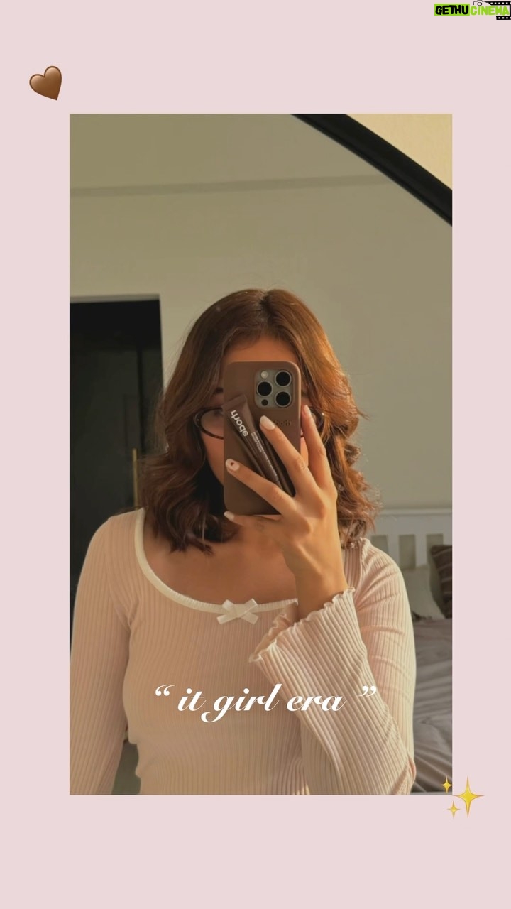 Shruti Bkshi - 28.1K Likes - @haileybieber this is a sincere request to launch @rhode in India as soon as possible,🥹we all love it so much!💗

Also, I’m obsessed with this cover, and I’m stunned by how amazing the dupe feels! It’s from @kalakaar.indiaa ✨ Comment for links 💖 

#reels #reelsinstagram #explore #explorarpage #trendingreels #trending #viral #rhodecase #haileybieber #relatable