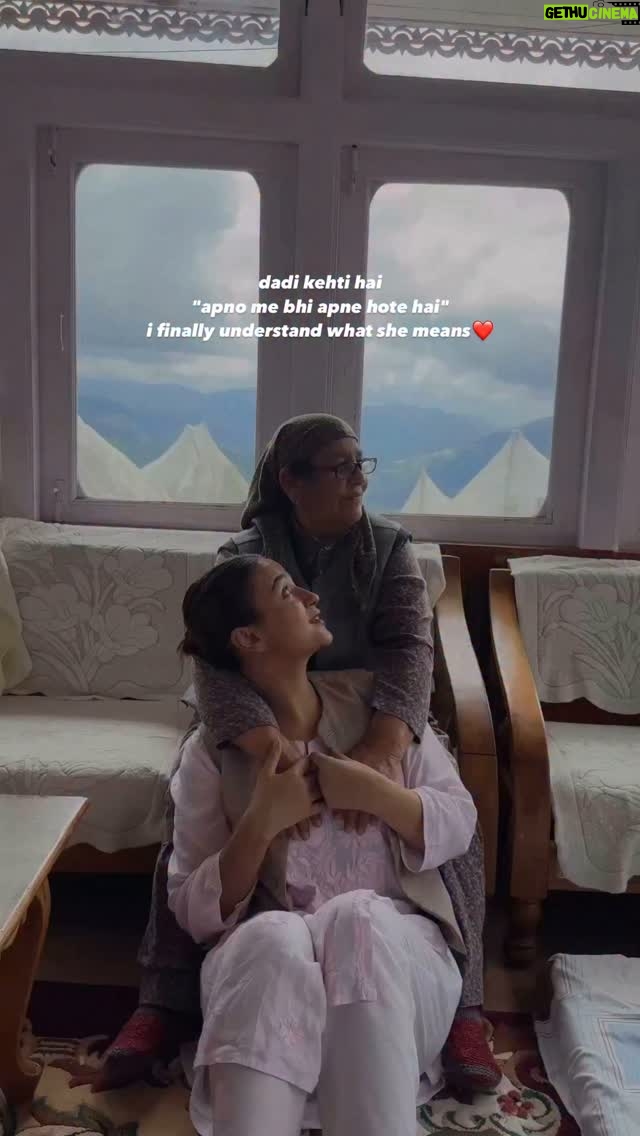 Shruti Bkshi - 12.1K Likes - Bade jo bolte hai soch k hi bolte hai ab samajh aata hai❤️

ib @tiwarijikibadkibitiya ✨

#reels #reelsi̇nstagram #explore #explorepage #trending #trendingreels #viral #relatable #dadi #love