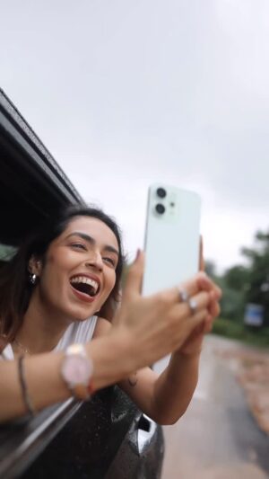Shubhi Bharal Instagram - Dosti ka asli villain: Wo friend jo trip pe sirf yaadein save karta hai… aur sabko irritate bhi 😭📸 
Brought closer in every frame with 4k Hdr 60fps. OPPO Reno14 Series’ powerful 3.5x Telephoto camera didn’t just zoom-in - it brought the laughs, the chaos, and the vibes closer than ever.

#OPPOReno14Series #FriendshipDayWithReno14 #TravelWithReno #AlPortraitCamera #ShubhiBharal #ThatTrendStalker @oppoindia #Ad