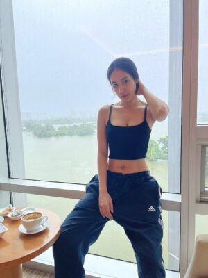 Shwe Eain Si Instagram - Damn