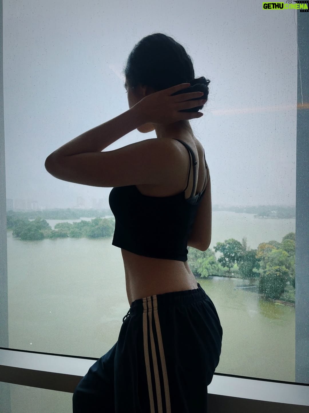 Shwe Eain Si - 401 Likes - Damn