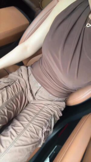 Shwe Eain Si Instagram - တိုက်ဆိုင်သွားလို့ပါ 😜