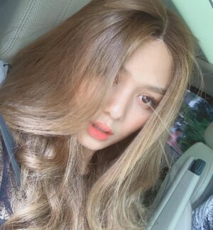 Shwe Hmone Yati Instagram -
