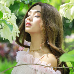 Shwe Hmone Yati Instagram - Falling in love with you #someone #missyou #