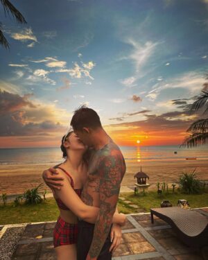 Shwe Hmone Yati Instagram - Beyond love šŖāØ