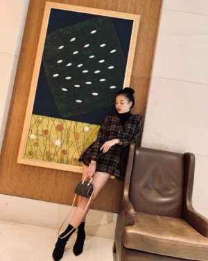 Shwe Hmone Yati Instagram - Confident #justme #lv