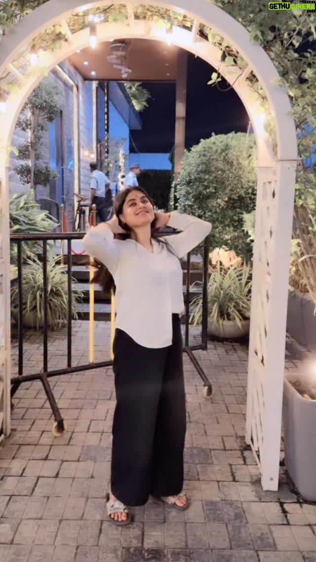 Shweta Jha - 16.5K Likes - 