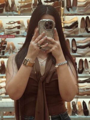 Shweta Singh Instagram - 🤎👜🍫🦂
.
.
.
#instamood