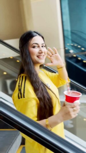 Shweta Singh Instagram - 🌞
.
.
.
#reels #reelitfeelit #trend