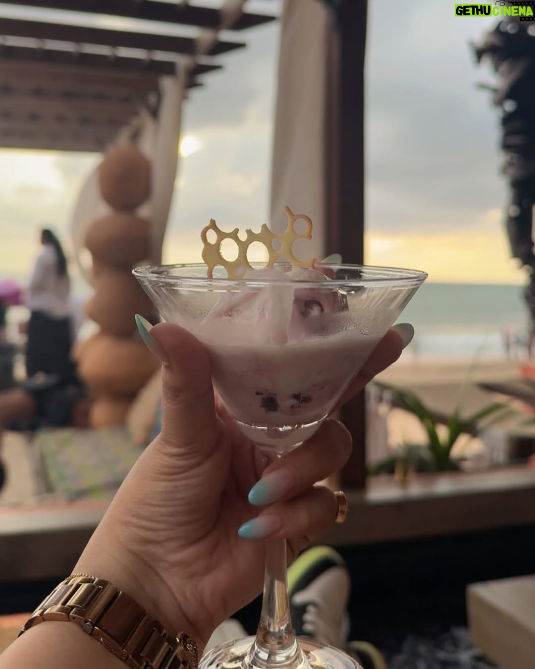 Shweta Singh - 24.6K Likes - You can get out of Goa but can’t take Goa out of you👀🤍✨ 

.
.
{ Goa , beach, restaurant, beach club, white dress, outfit, travel, trip , makeup, Instagram, explore, } 

#goa #instafit #instagram #goaoutfits #explore #traveler #fashionista #gurlstrip #shoot #ootd #trend #insta #like