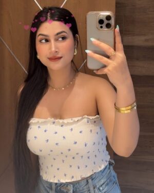 Shweta Singh Instagram - You can get out of Goa but can’t take Goa out of you👀🤍✨
.
.
{ Goa , beach, restaurant, beach club, white dress, outfit, travel, trip , makeup, Instagram, explore, }
#goa #instafit #instagram #goaoutfits #explore #traveler #fashionista #gurlstrip #shoot #ootd #trend #insta #like